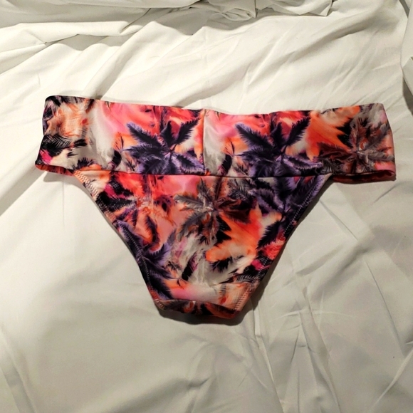 St. Even Sunset Palm Print Halter Bikini Top Size 34 w/Ruched Front Bottom SZ M - Picture 6 of 12
